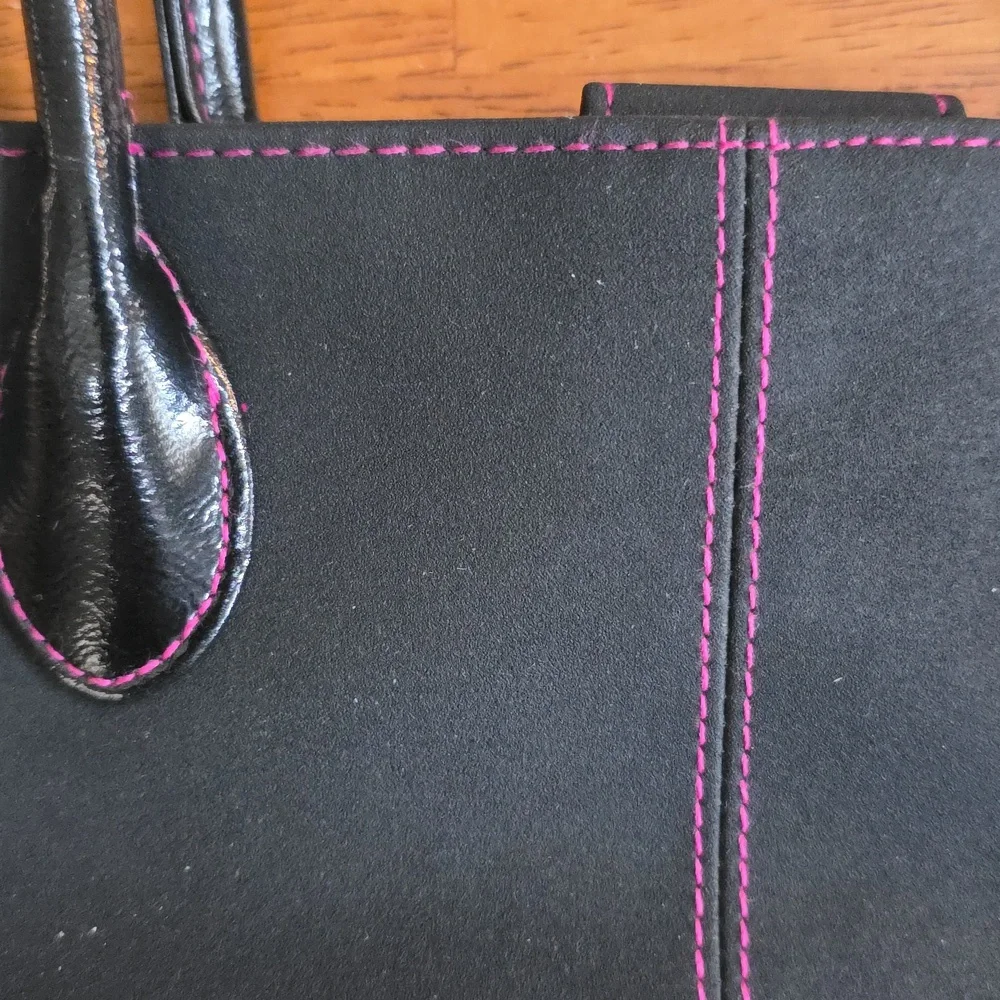 Estee Lauder Black Mini Tote Cosmetic Bag w/ pink stitching🌷🌸